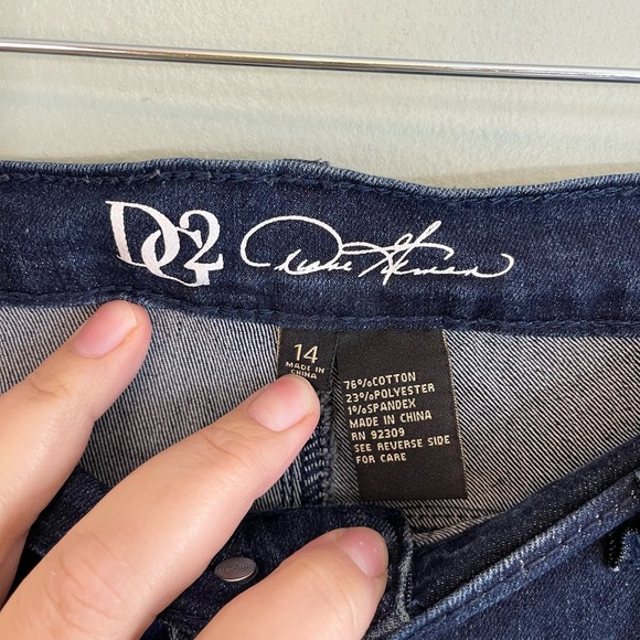 DG2 DIANE GILMAN Jeans 14 Rose Patch Denim Stretch Ankle Stretch Washed Blue - Picture 7 of 7